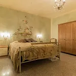 Hotell & Grossa 3*
