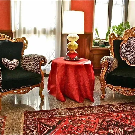 Hotel & Grossa