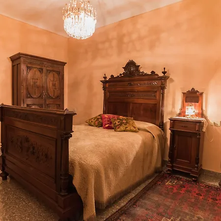 & Grossa Hotel